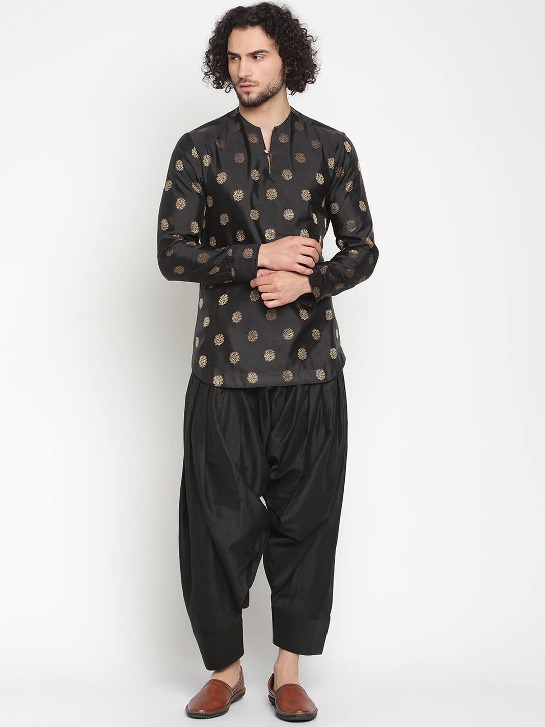 

Abhishti Black Banarasi Short Kurta With Zari Work