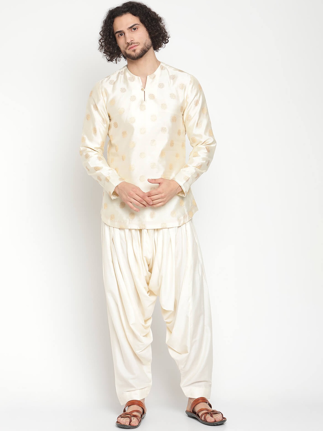 

Abhishti Cream-Coloured Banarasi Short Kurta With Zari Work