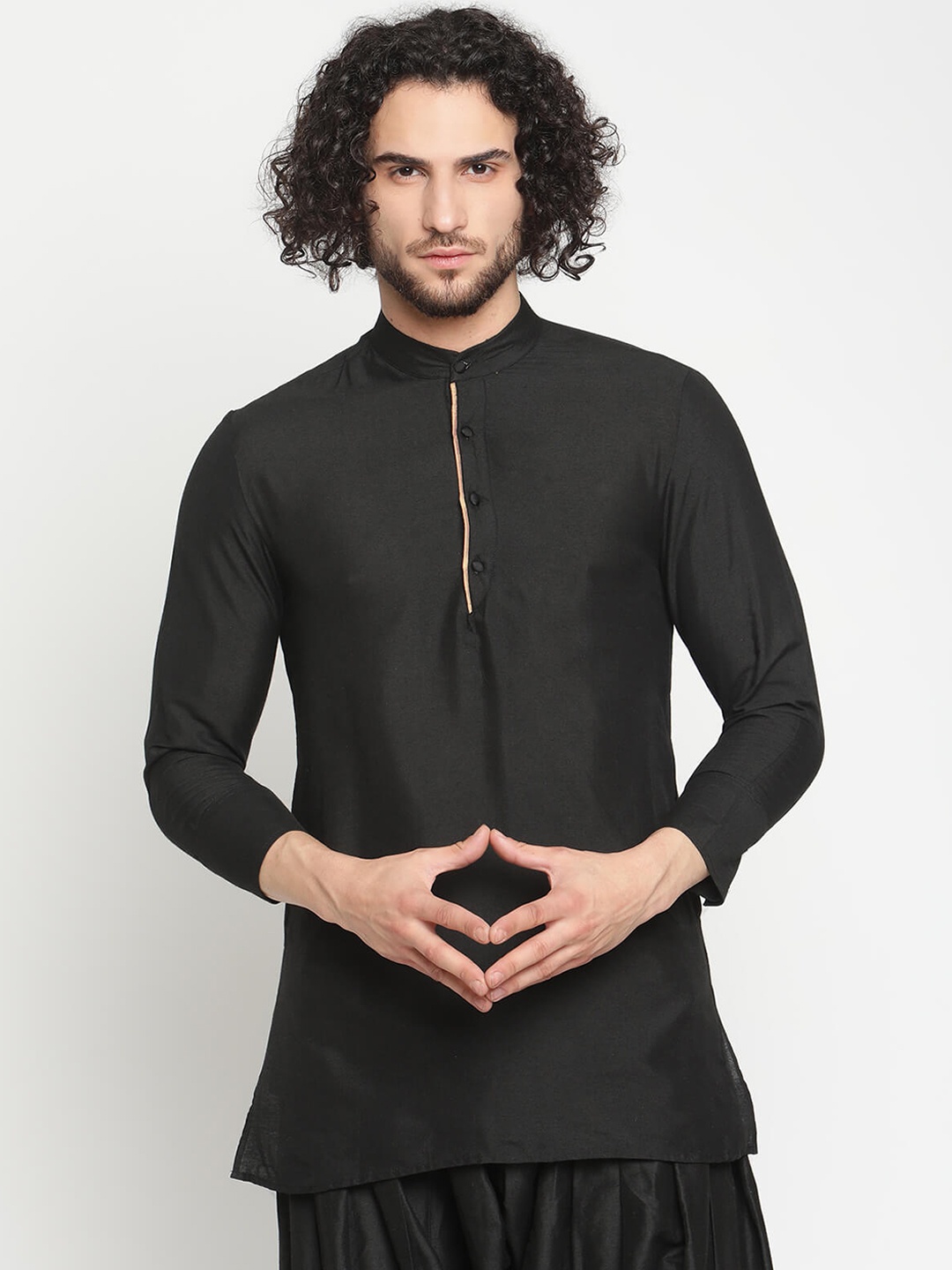 

Abhishti Men Black Banarasi Kurta