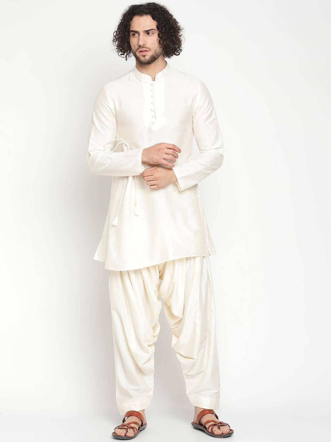

Abhishti Men Short Banarasi Kurta with Salwar, Cream