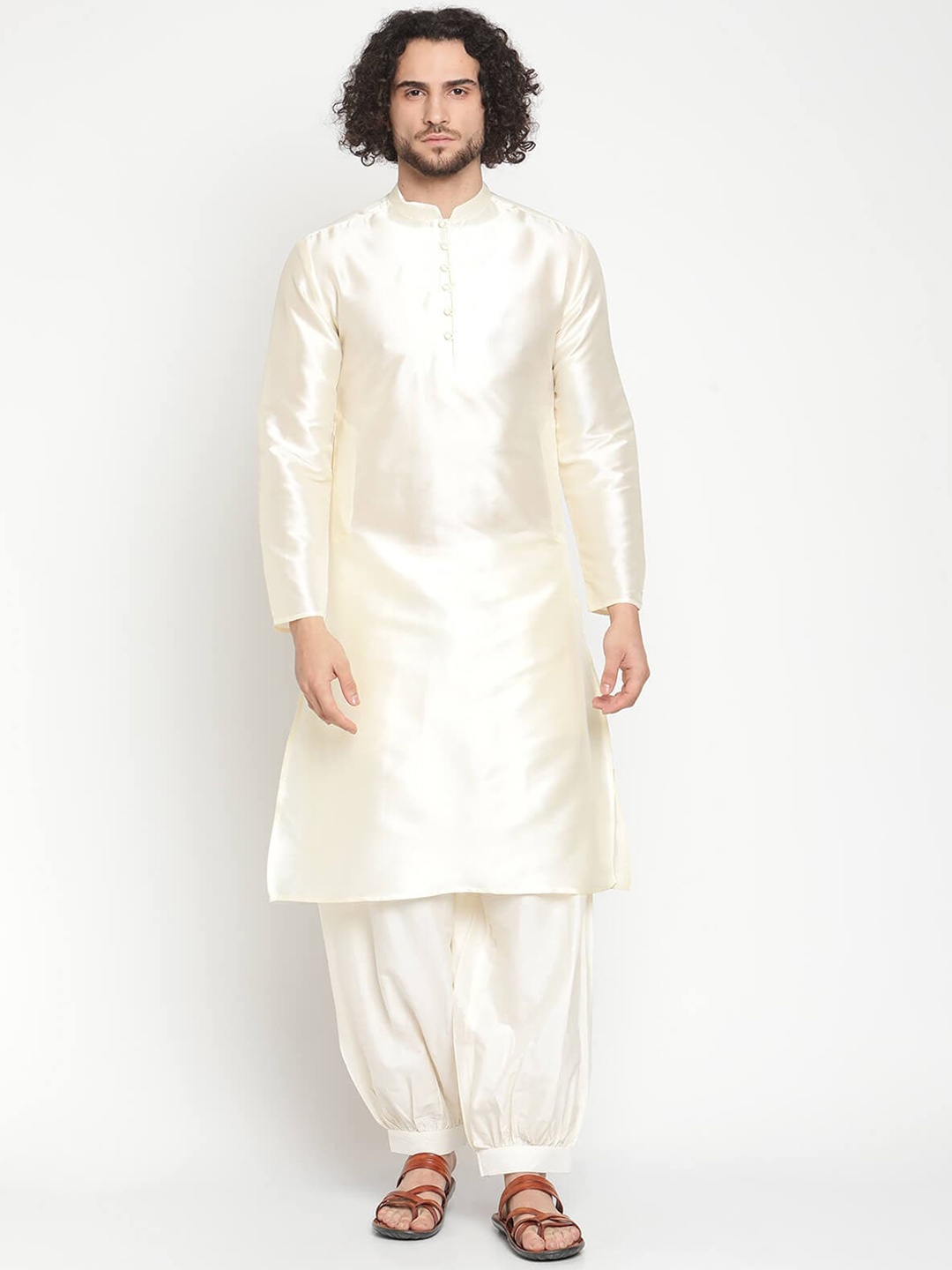 

Abhishti Ivory Mandarin Collar Banarasi Kurta With Pathani Salwar, Cream