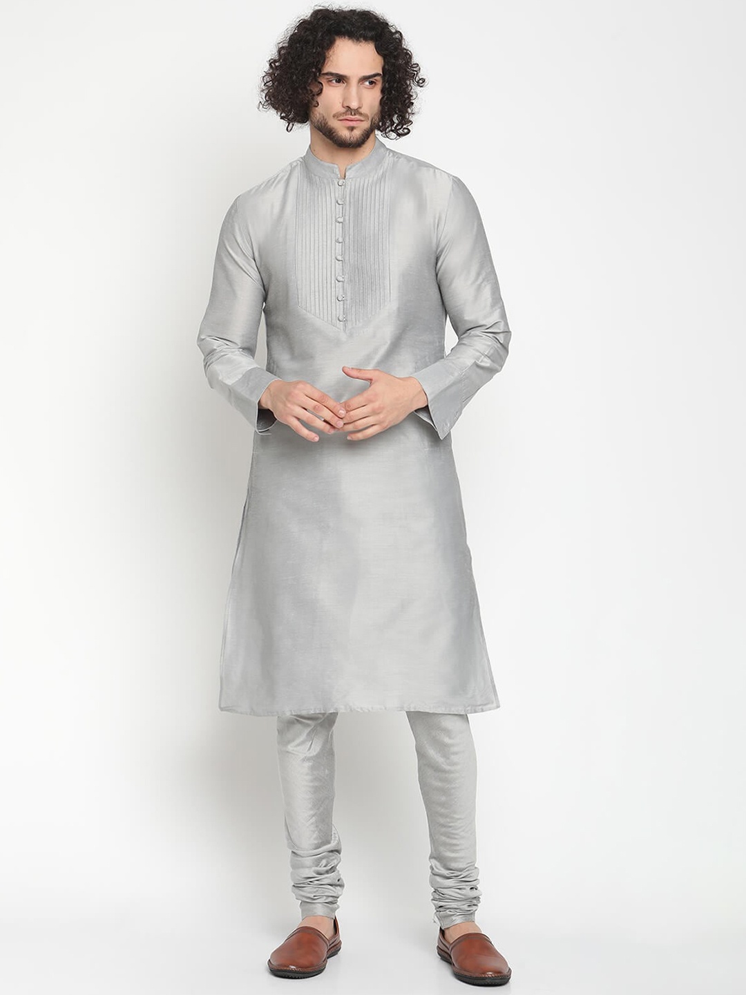 

Abhishti Men Banarasi Kurta With Churidar Pyjama, Grey