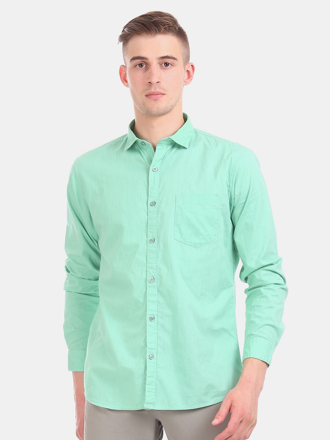 

Ruggers Men Solid Green Casual Shirt