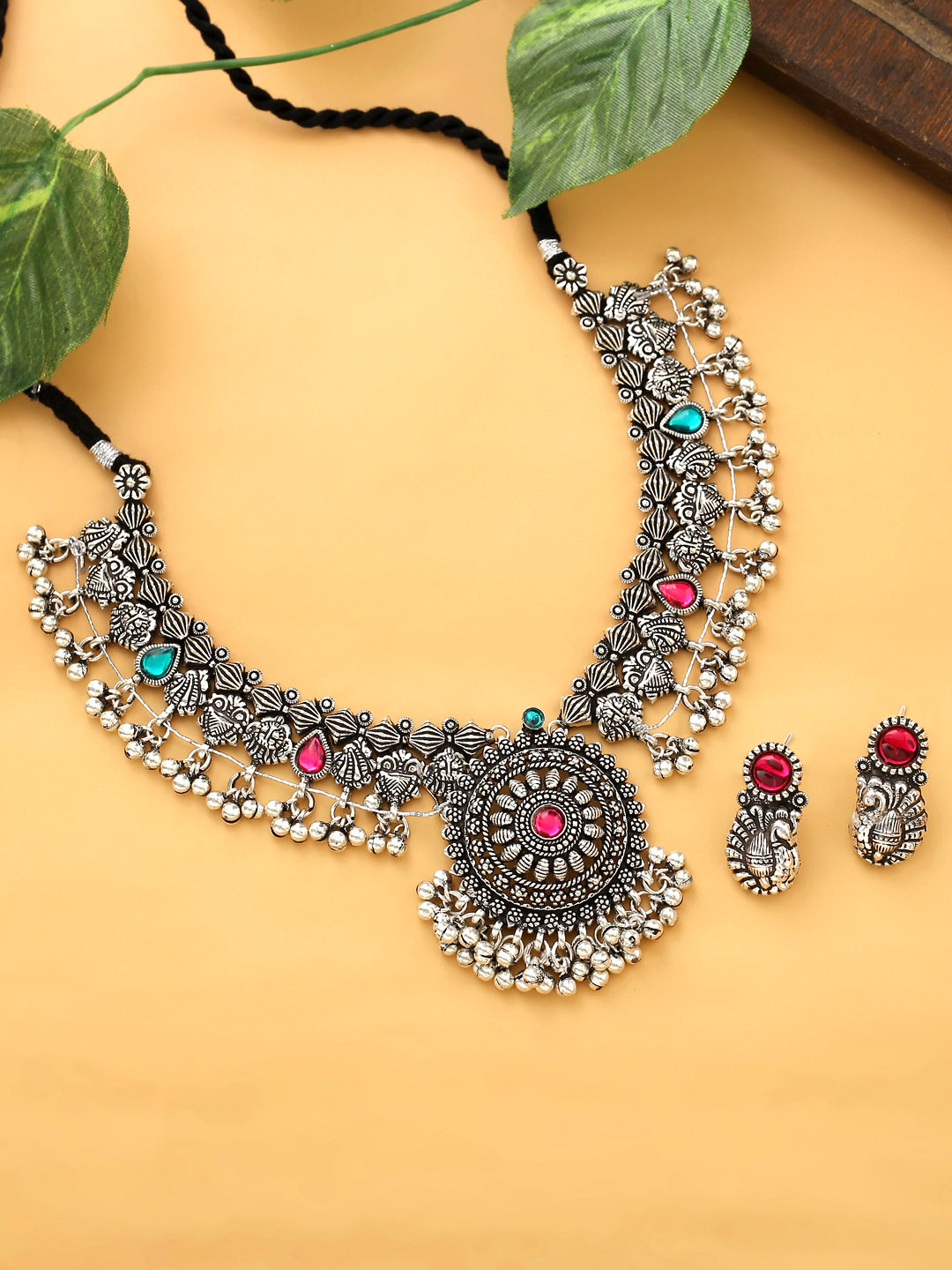 

Yellow Chimes Silver Plated & Pink Oxidised Jwellery Set