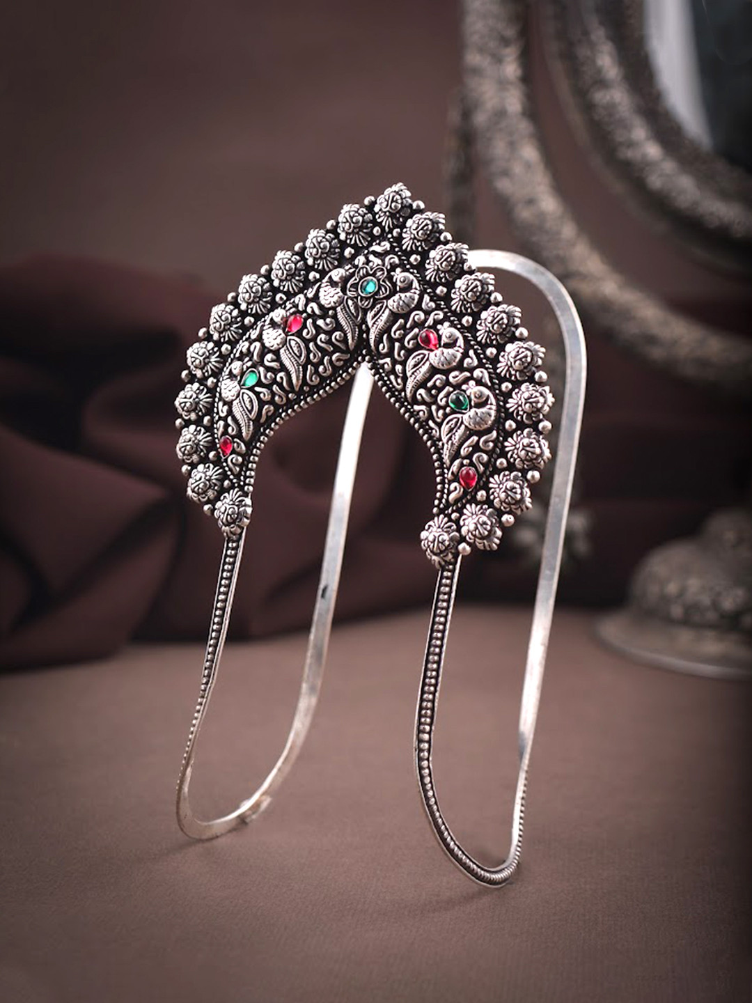 

Yellow Chimes Women Silver-Plated & Pink Brass Kundan Armlet