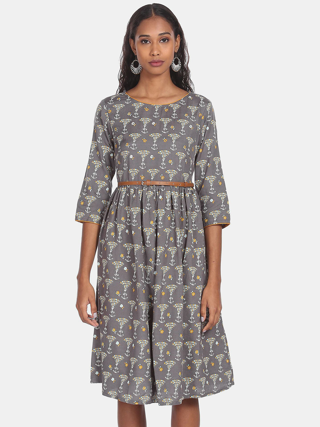 

Karigari Grey & White Ethnic Motifs Printed Dress
