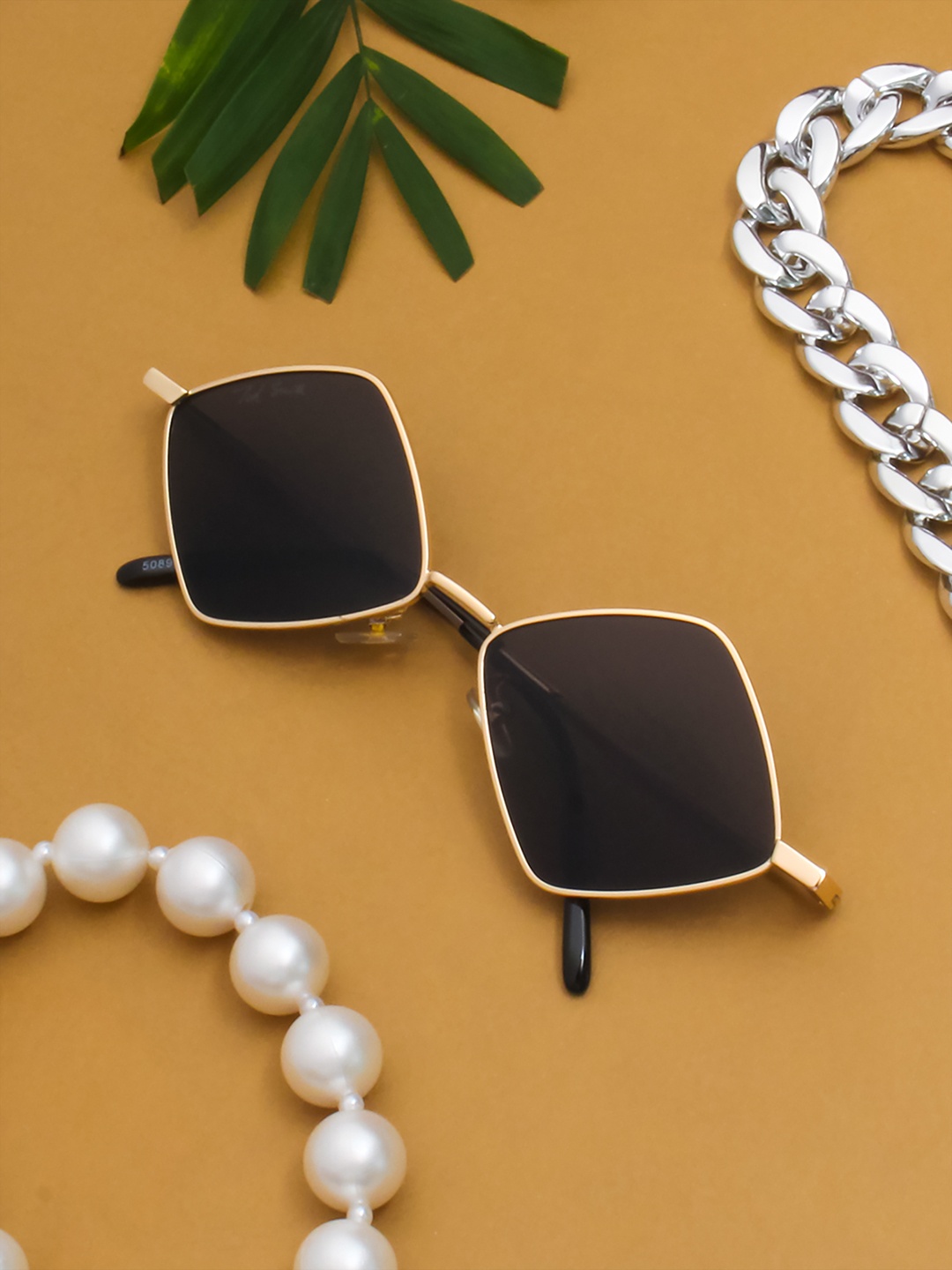 

Ted Smith Adult Grey Lens & Gold-Toned UV Protected Sunglasses PASSION_C1