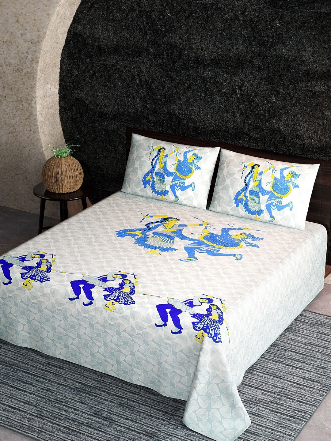 

Aura Off White & Blue Ethnic Motifs Printed 144 TC King Bedsheet with 2 Pillow Covers