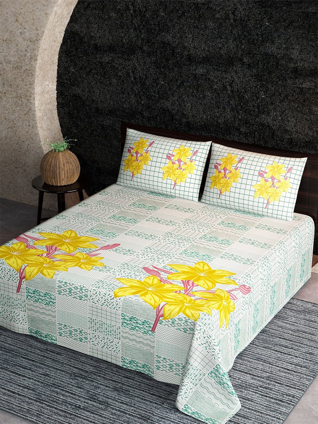 

Aura Cream-Coloured & Green Floral 144 TC Cotton King Bedsheet with 2 Pillow Covers