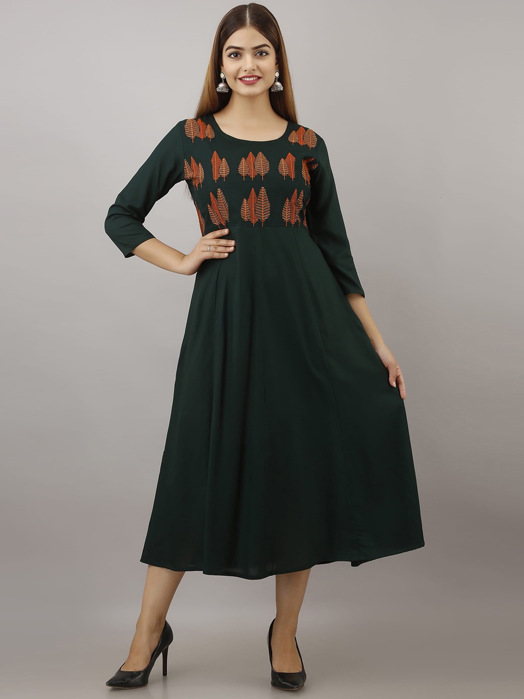 

Women Touch Women Green Ethnic Motifs Yoke Design Thread Work Anarkali Kurta