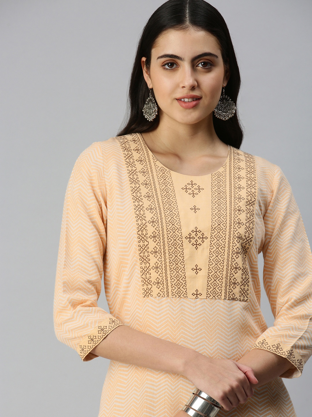 

ETIQUETTE Women Cream-Coloured & Brown Geometric Embroidered Straight Kurta