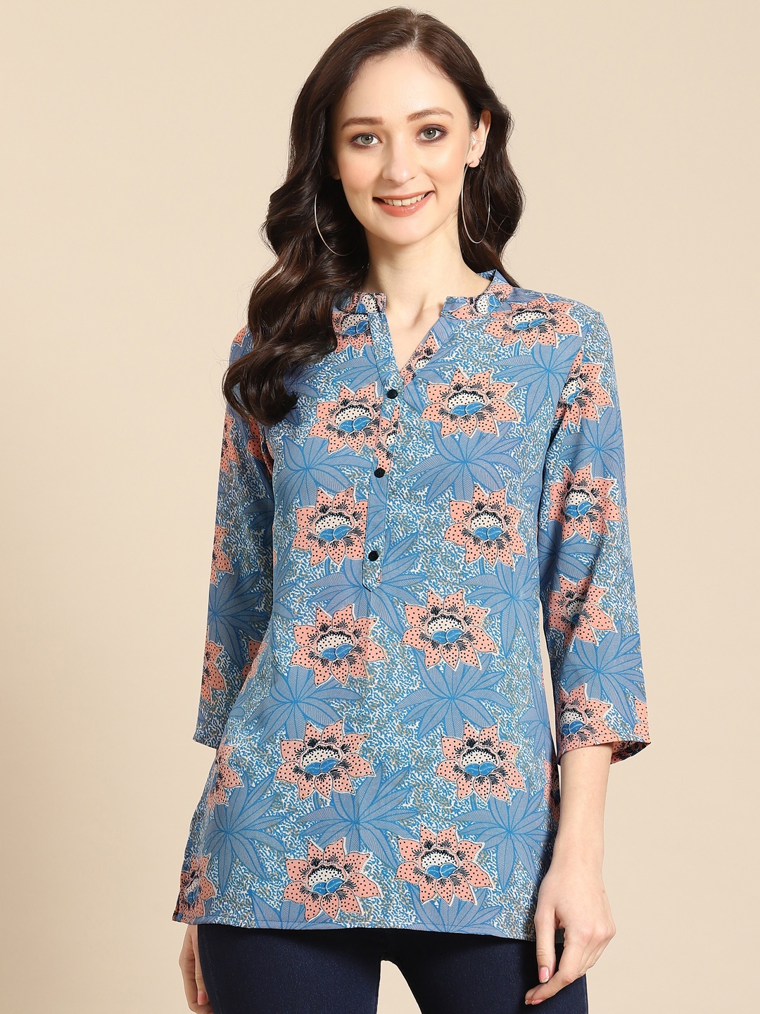 

Prakrti Blue & Peach-Coloured Floral Printed Kurti