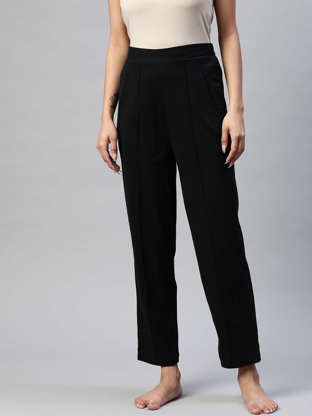 

plusS Women Black Solid Track Pants