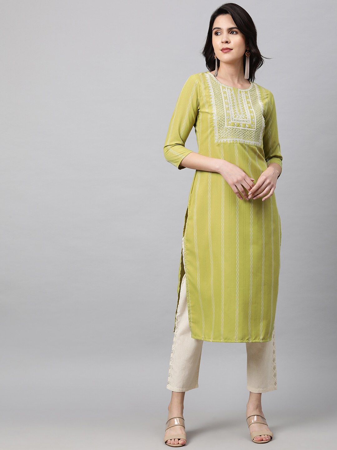

FASHOR Women Green Striped Kashmiri Thread Work Kurta