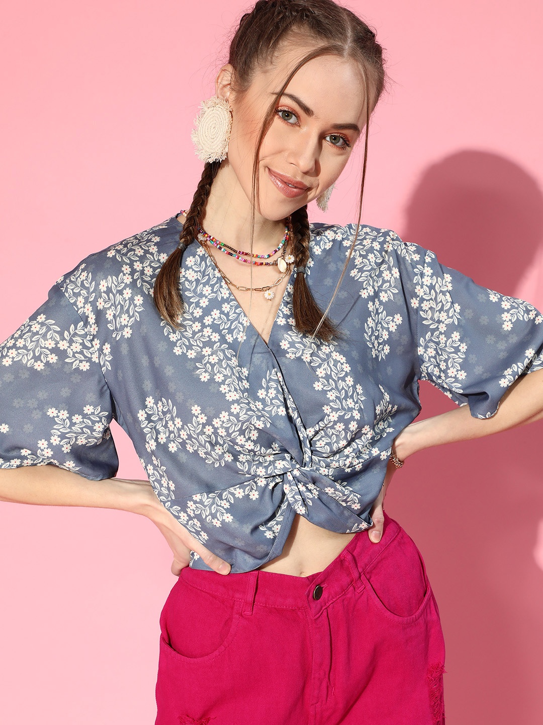 

SASSAFRAS Women Blue & White Floral Print Twisted Crop Top