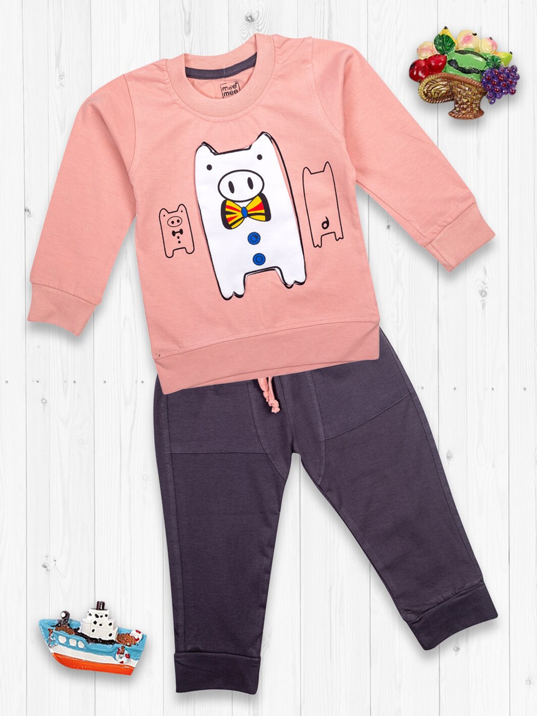 

MeeMee Boys Pink & Grey Printed Sweatshirt with Trousers