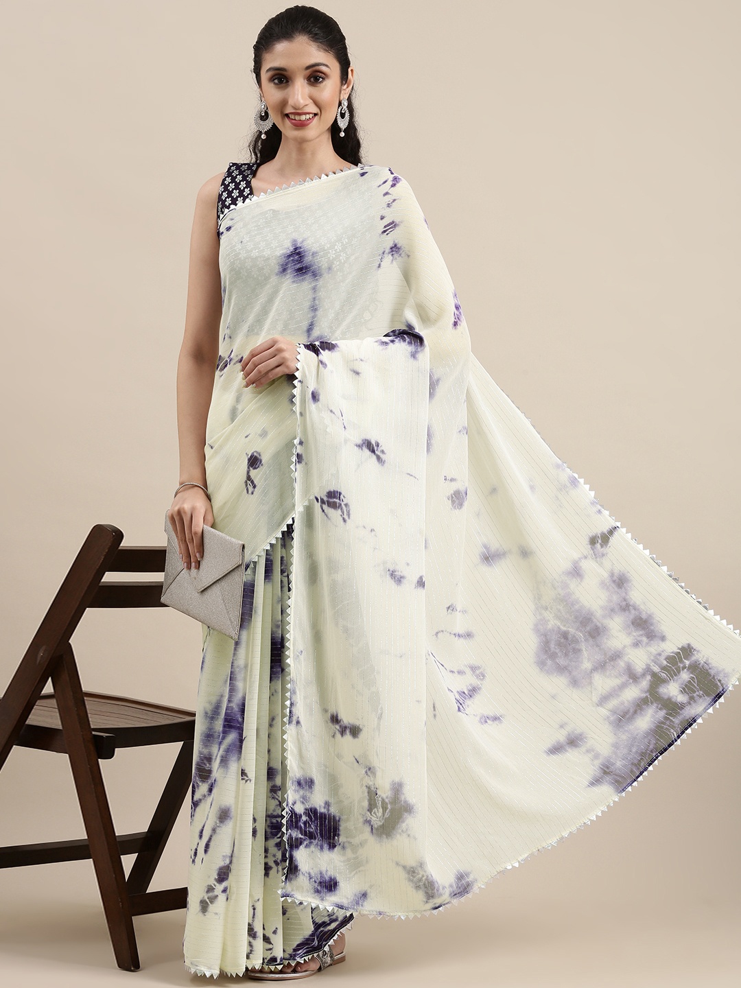 

Kvsfab White & Purple Tie and Dye Shibori Print Gotta Patti Pure Georgette Saree