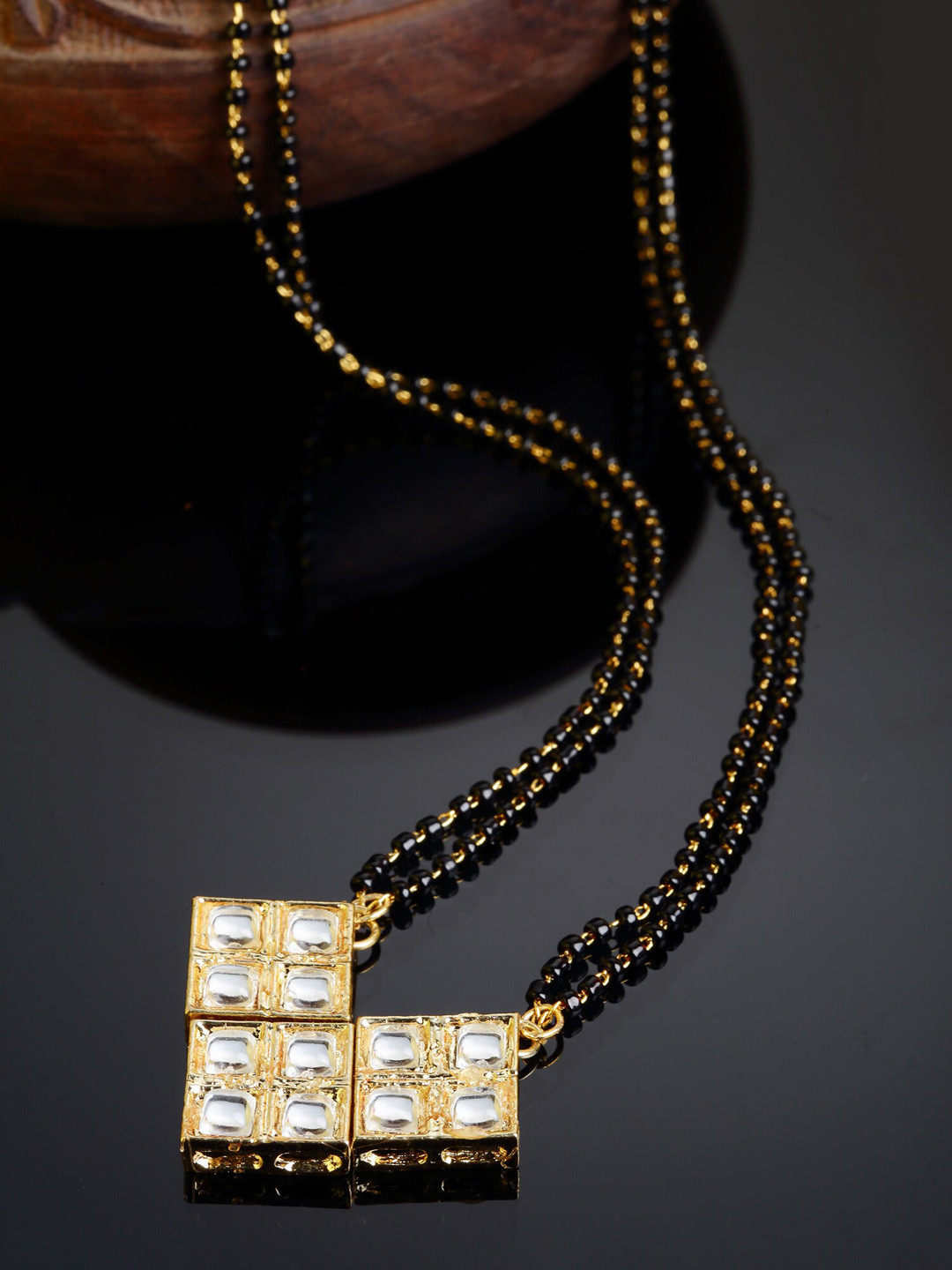 

KARATCART Gold-Plated Kundan Stone-Studded Mangalsutra