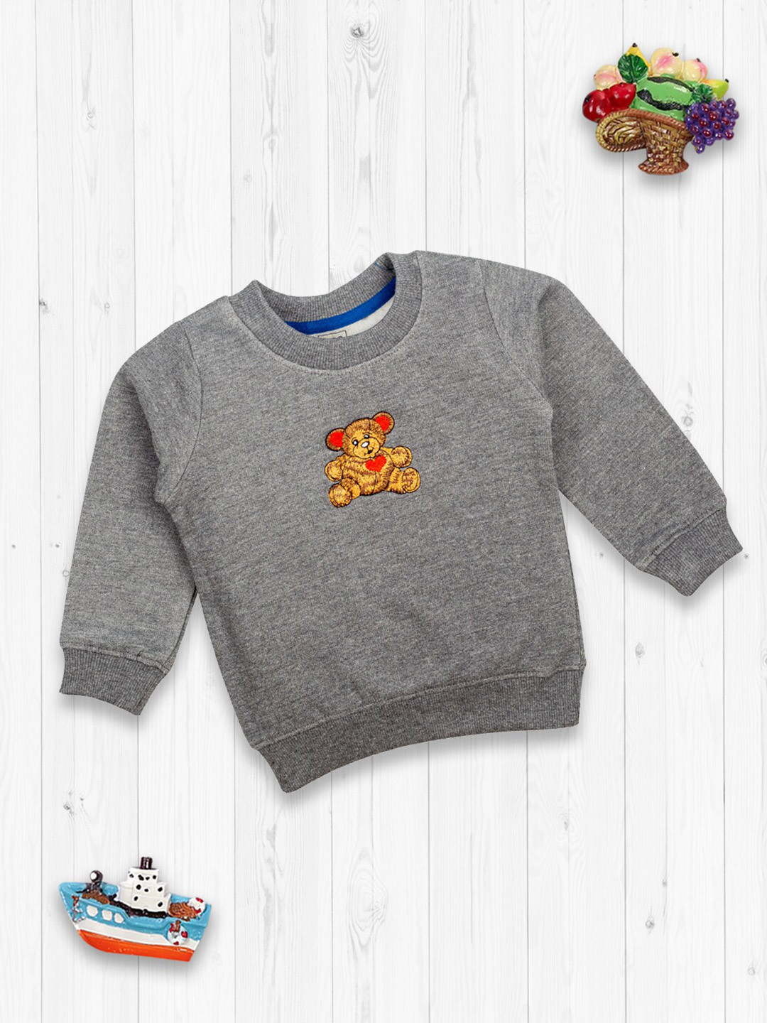 

MeeMee Boys Charcoal Applique Regular Fit Winter Cotton T-shirt