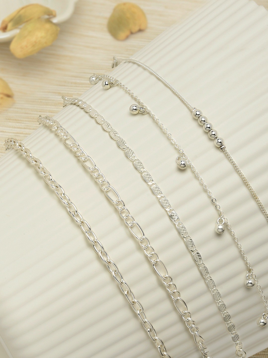 

AMI Women Set Of 5 Silver-Toned Contemporary Bracelets