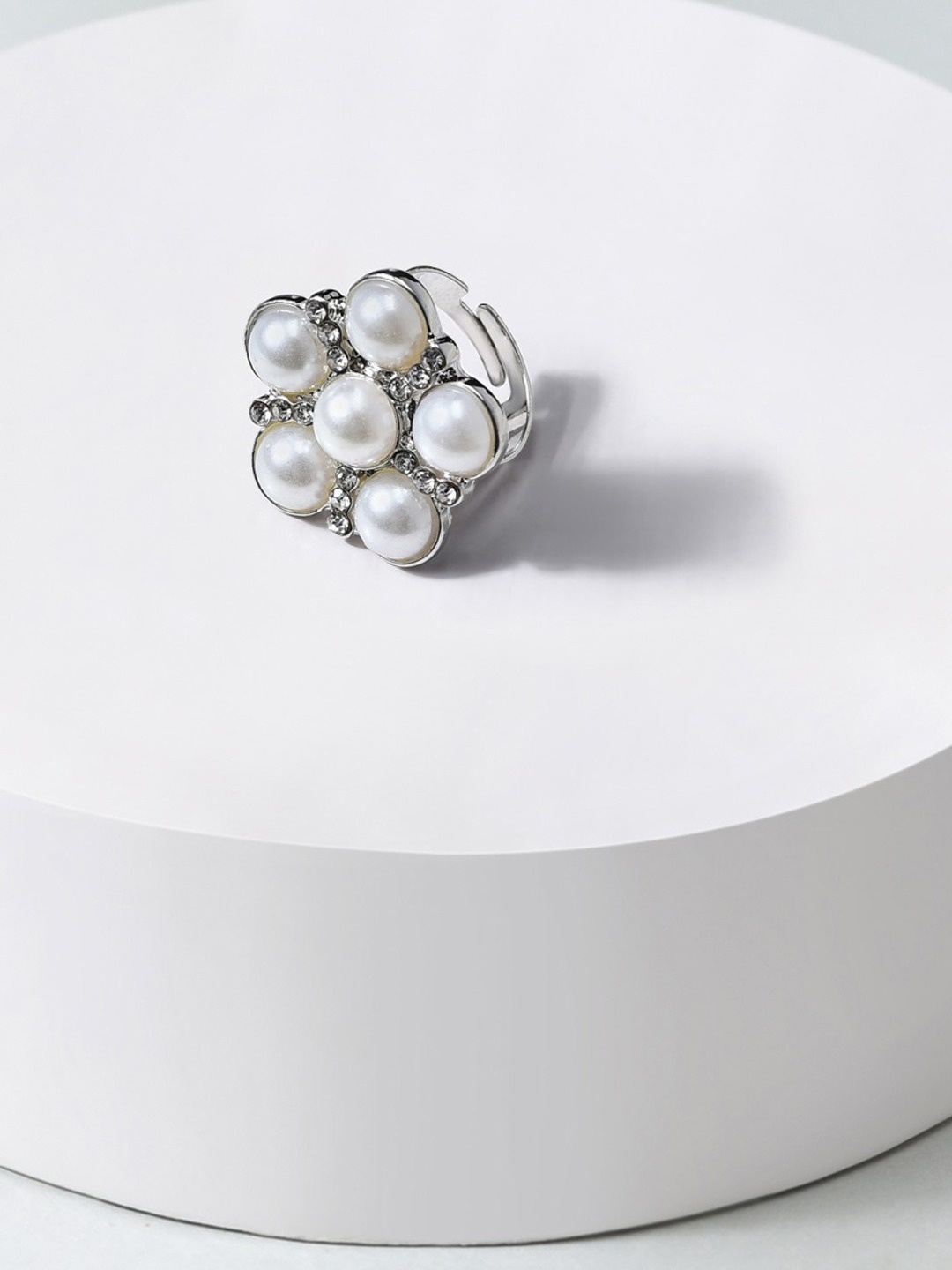 

AMI Silver-Plated & Pearl-Studded Finger Ring