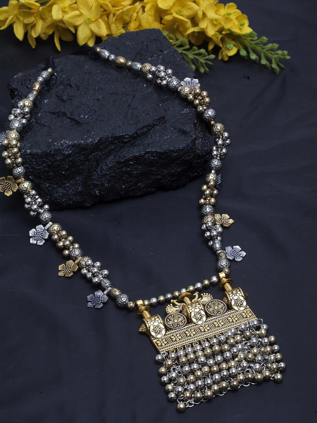 

Moedbuille Gold-Toned & Silver-Toned Brass Gold-Plated Tasselled Necklace