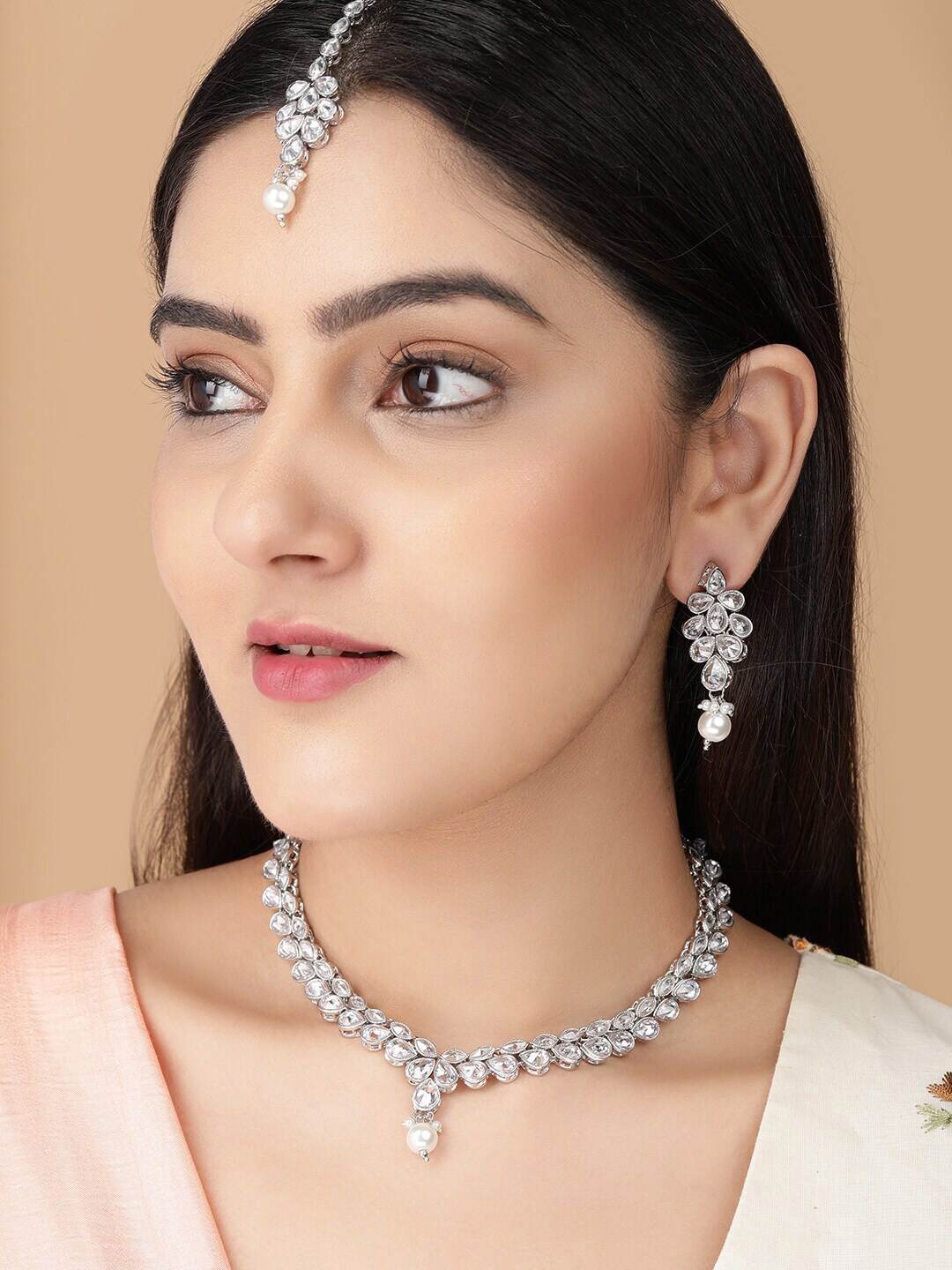 

Rubans Silver-Plated Kundan Studded & Beaded Jewellery Set