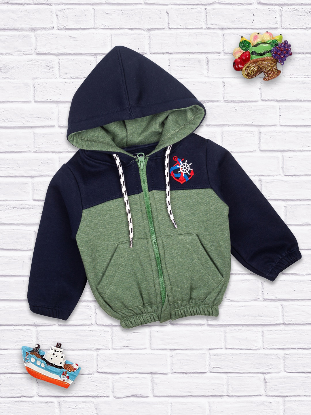 

MeeMee Boys Navy Blue Green Colourblocked Lightweight Bomber