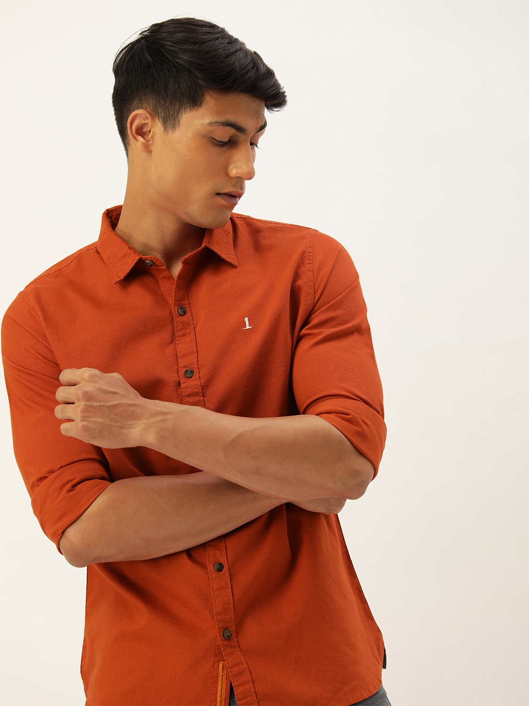 

SINGLE Men Rust Solid Slim Fit Full Sleeves Casual Shirt