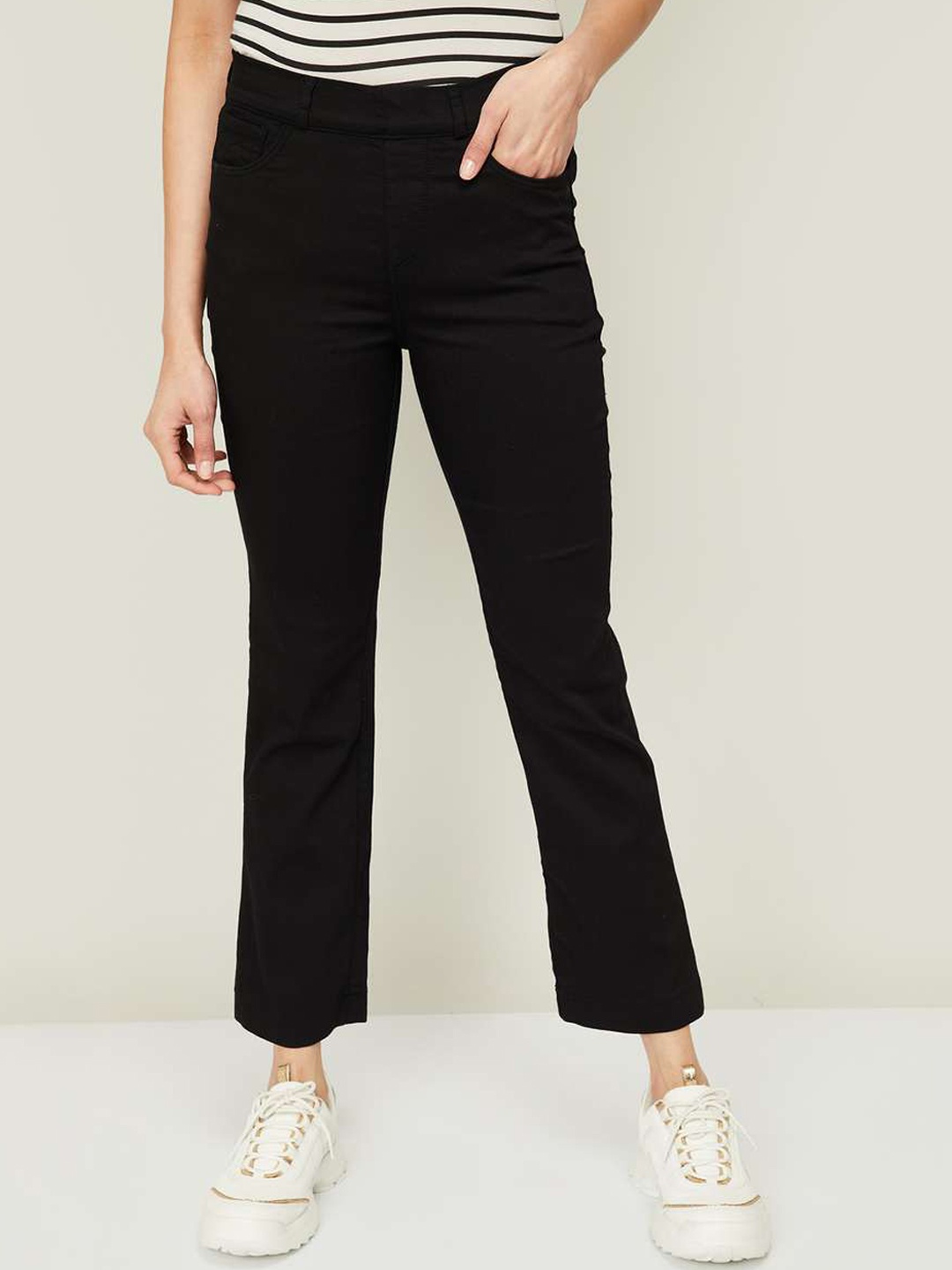 

Xpose Women Black Comfort Bootcut High-Rise Stretchable Jeans
