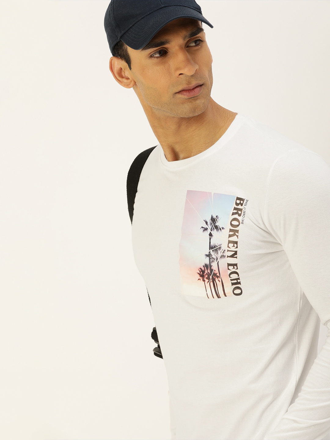 

SINGLE Men White Printed Pure Cotton Slim Fit T-shirt