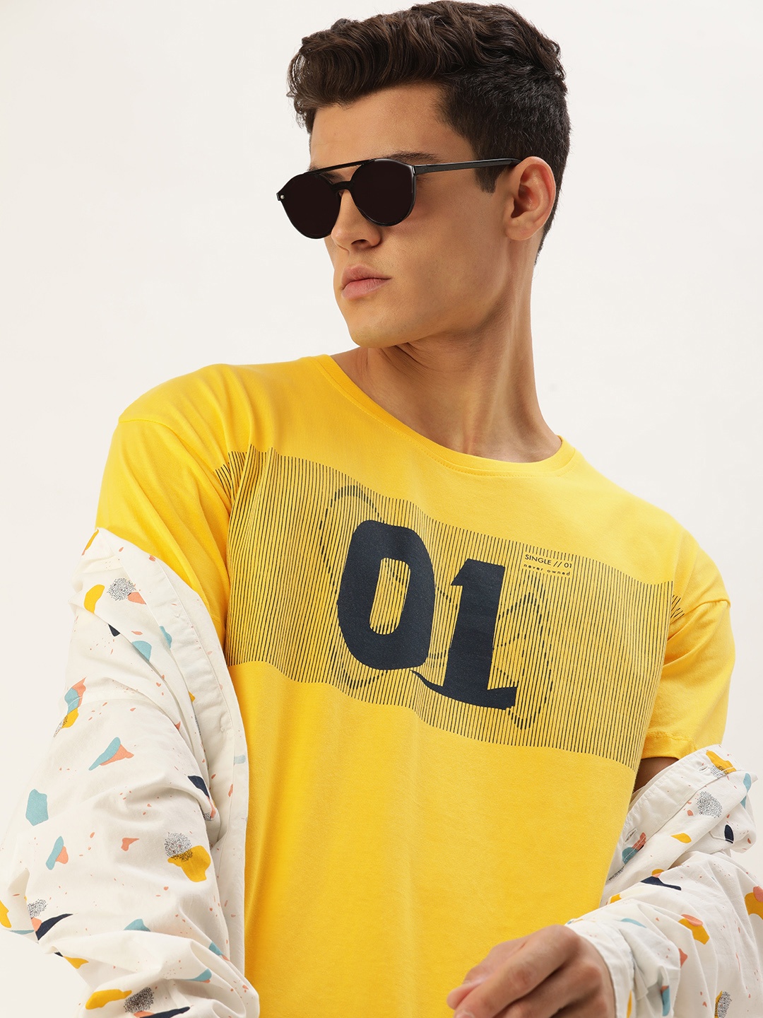 

SINGLE Men Yellow & Black Varsity Printed Drop-Shoulder Sleeves Pure Cotton T-shirt