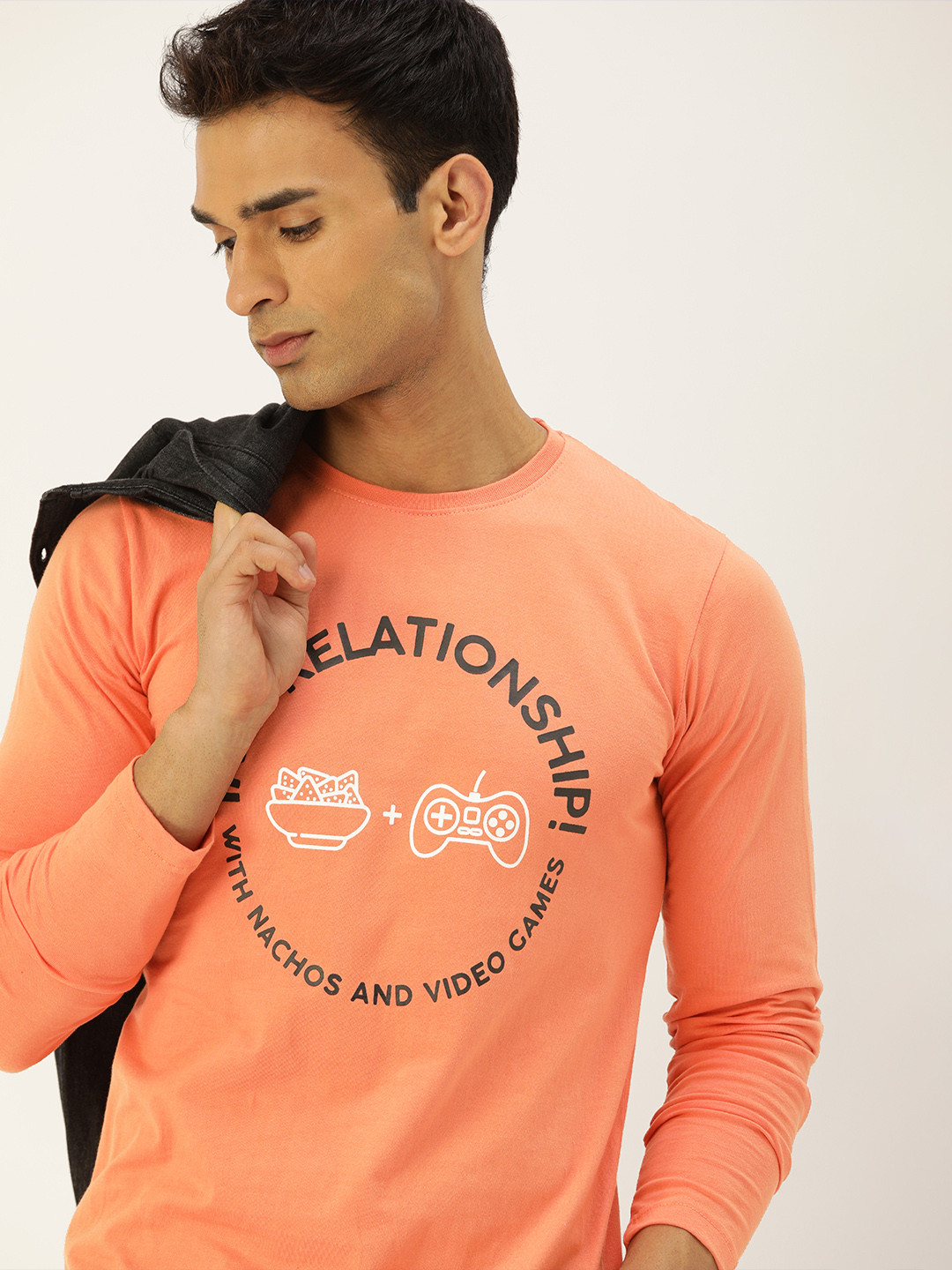 

SINGLE Men Peach-Coloured Typography Printed Pure Cotton Slim Fit T-shirt