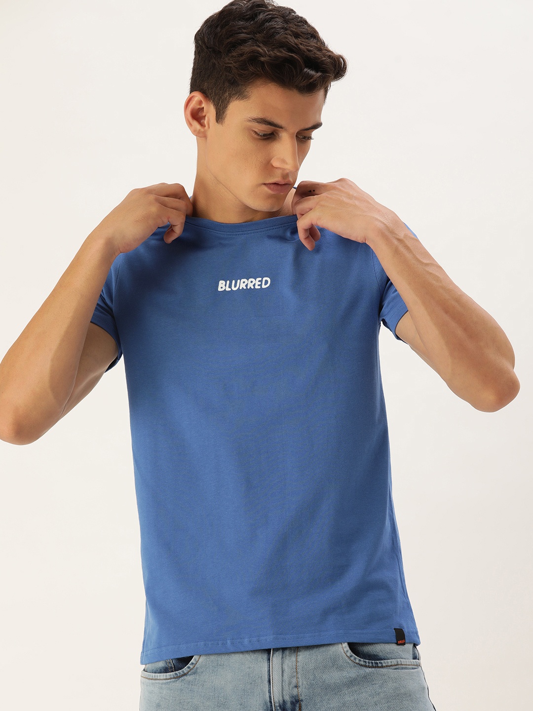 

SINGLE Men Blue Pure Cotton Slim Fit T-shirt with Printed Detail