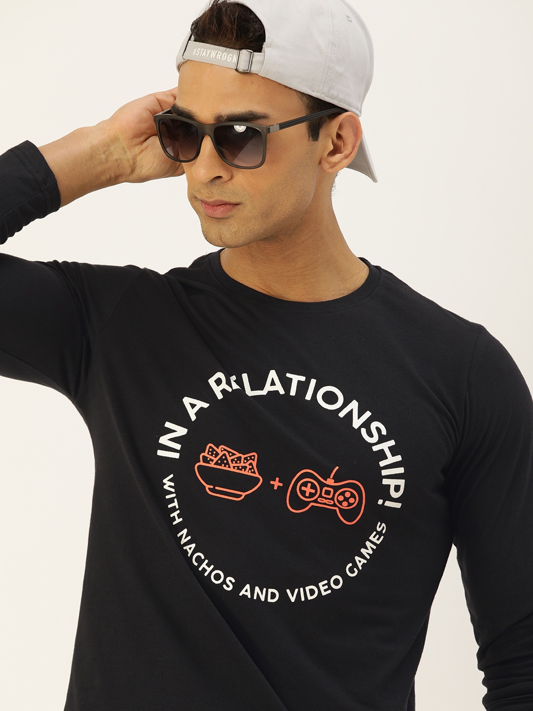 

SINGLE Men Black Typography Printed Pure Cotton Slim Fit T-shirt