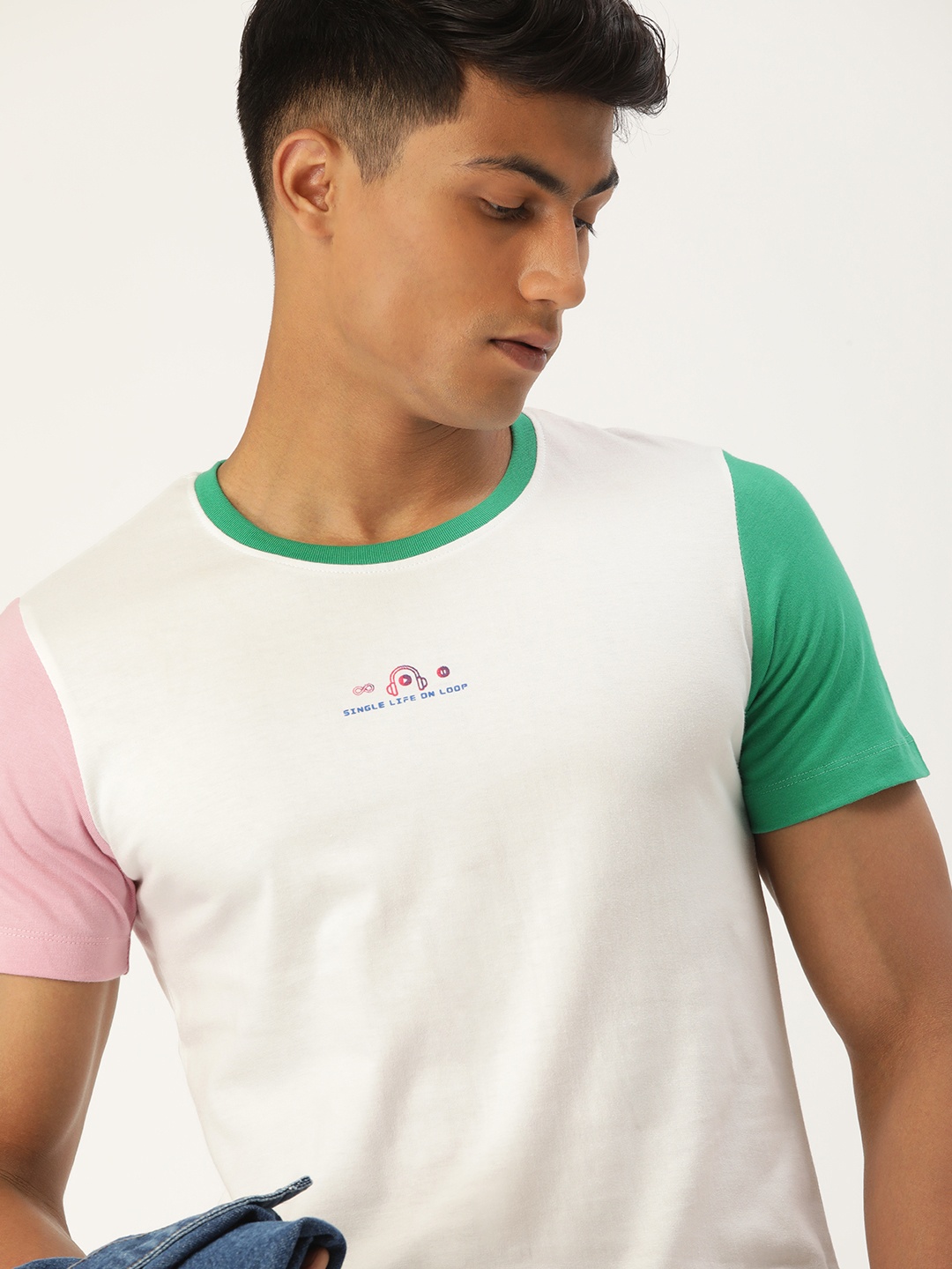 

SINGLE Men White Solid Slim Fit T-shirt