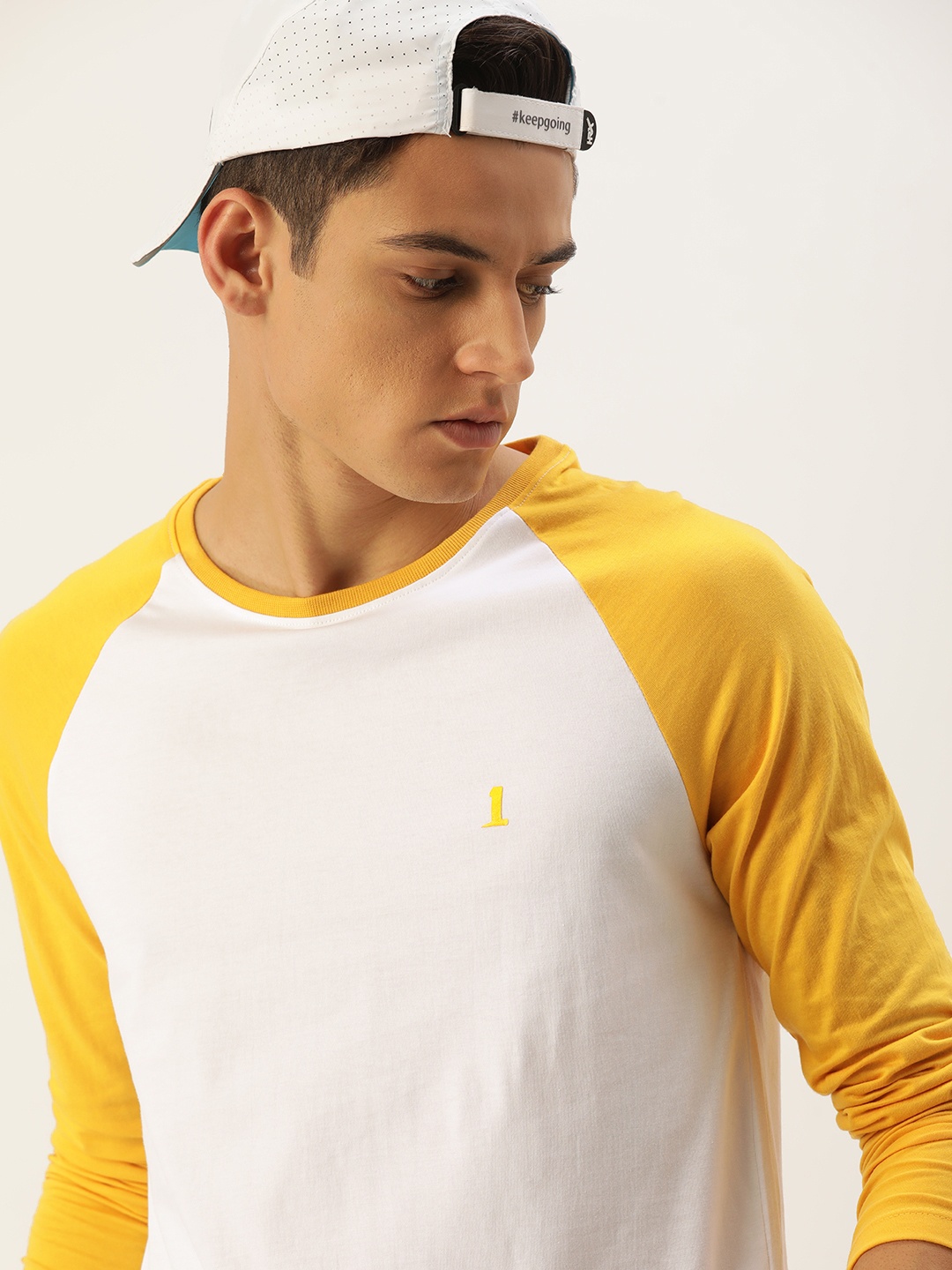 

SINGLE Men White Raglan Sleeves Pure Cotton Slim Fit T-shirt