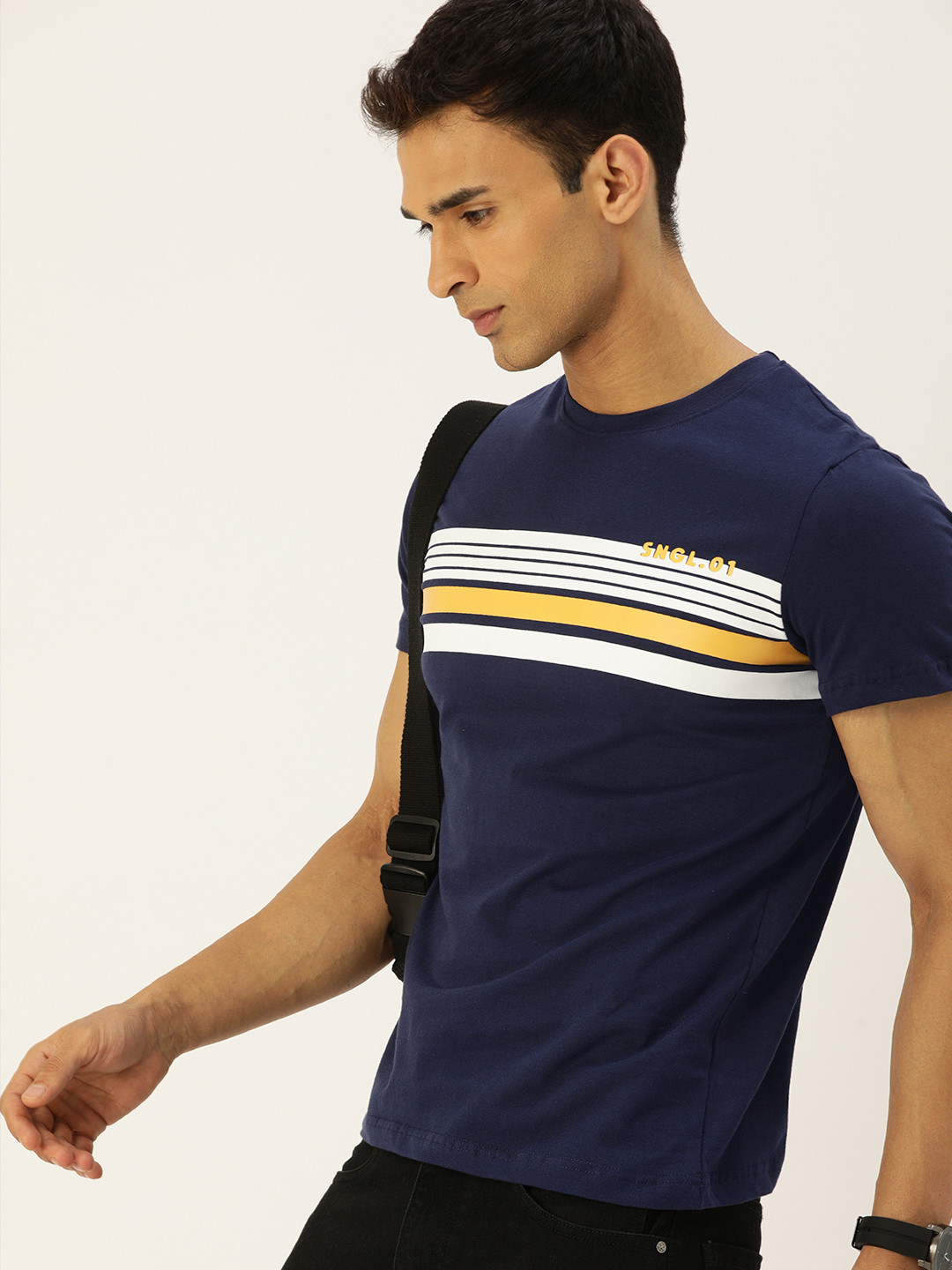 

SINGLE Men Navy Blue & White Striped Pure Cotton Slim Fit T-shirt
