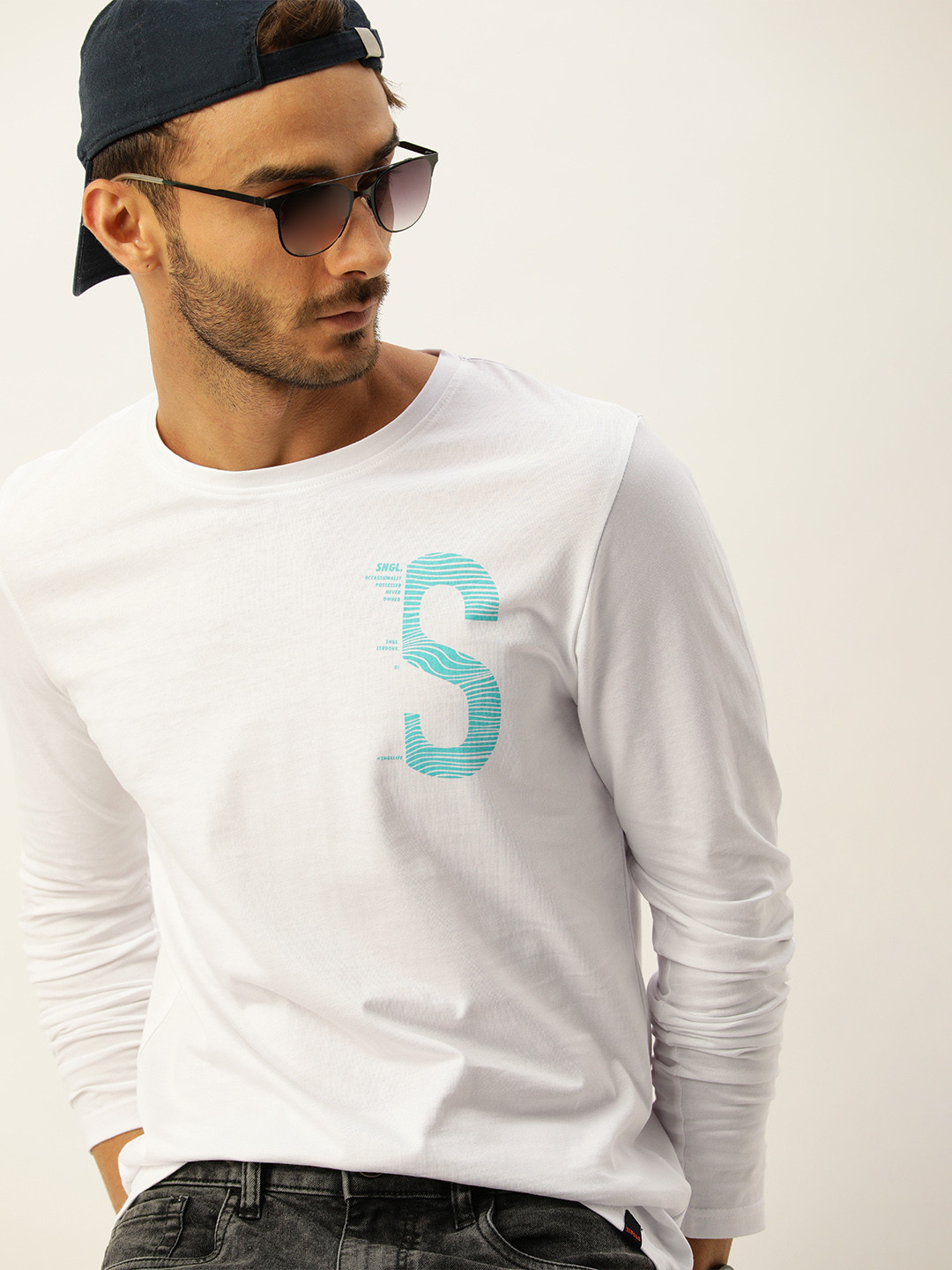 

SINGLE Men White & Blue Printed Pure Cotton Slim Fit T-shirt