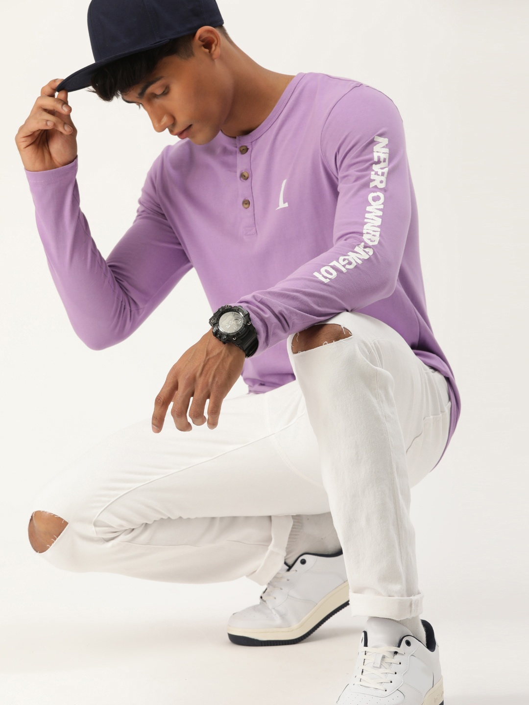 

SINGLE Men Lavender Henley Neck Printed Sleeves Pure Cotton Slim Fit T-shirt