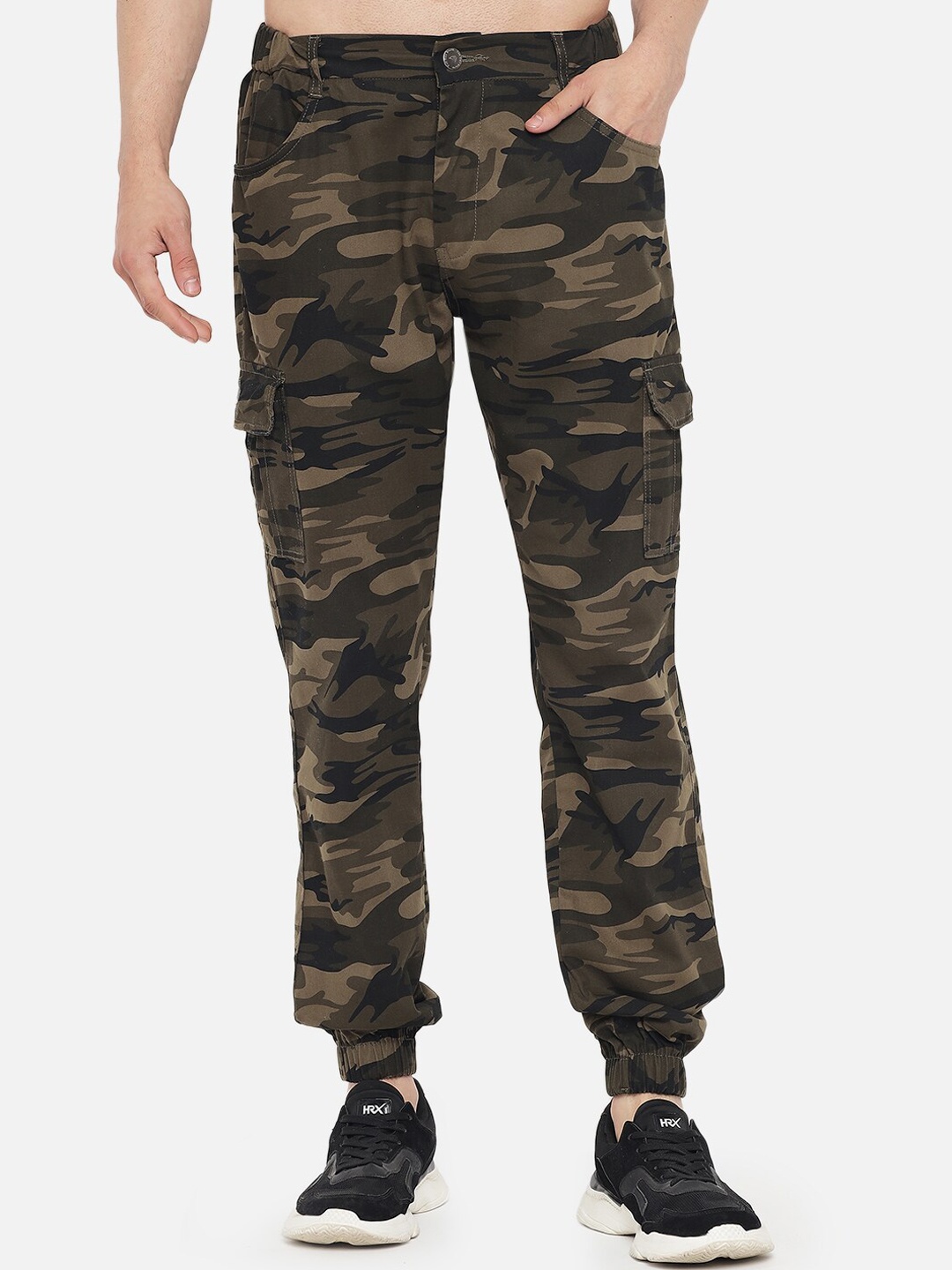 

The Dry State Men Green Camouflage Printed Loose Fit Cargos Trousers
