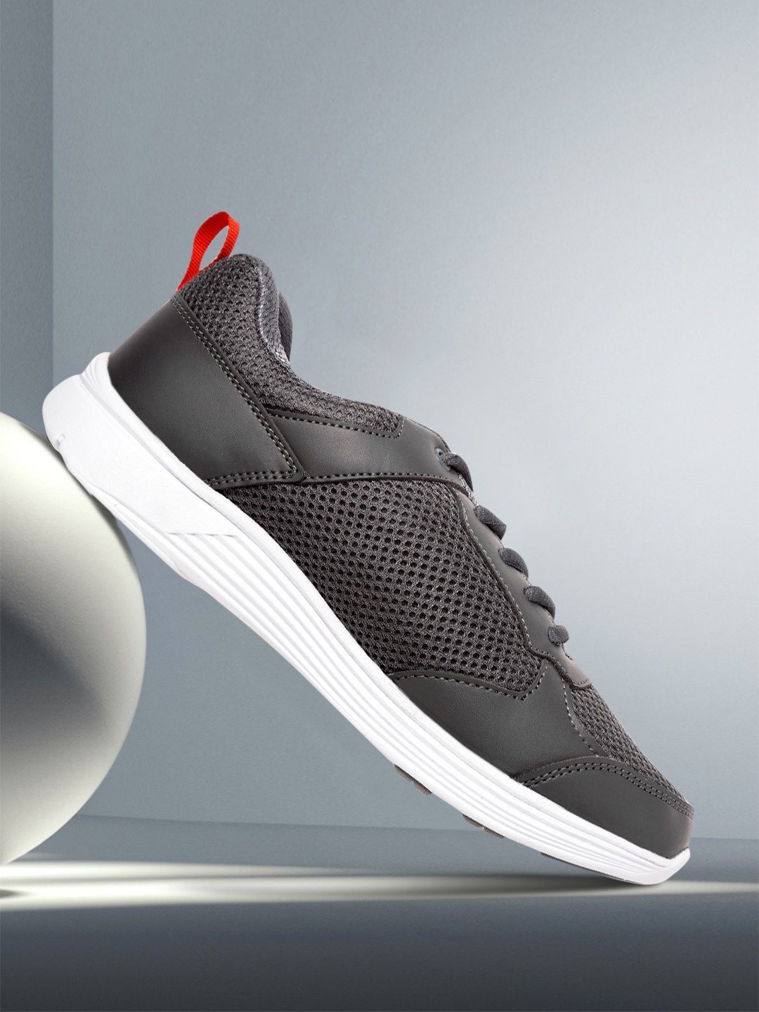 

HRX by Hrithik Roshan Women Charcoal Grey Front Runner Shoes