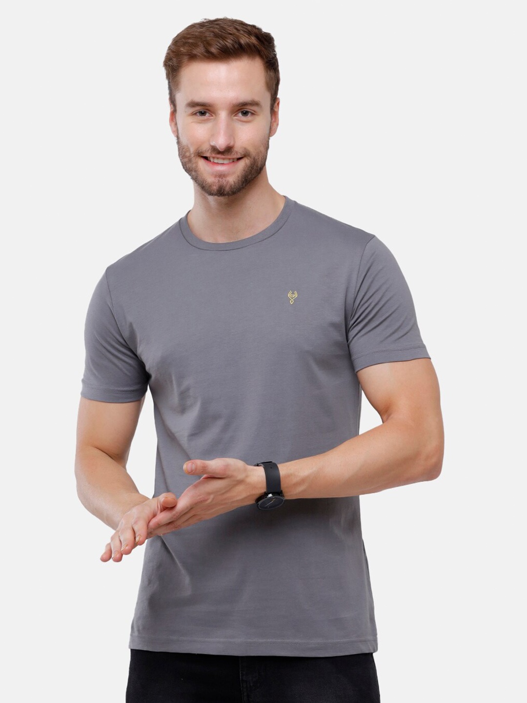 

Classic Polo Men Grey & ashley blue Applique Slim Fit T-shirt