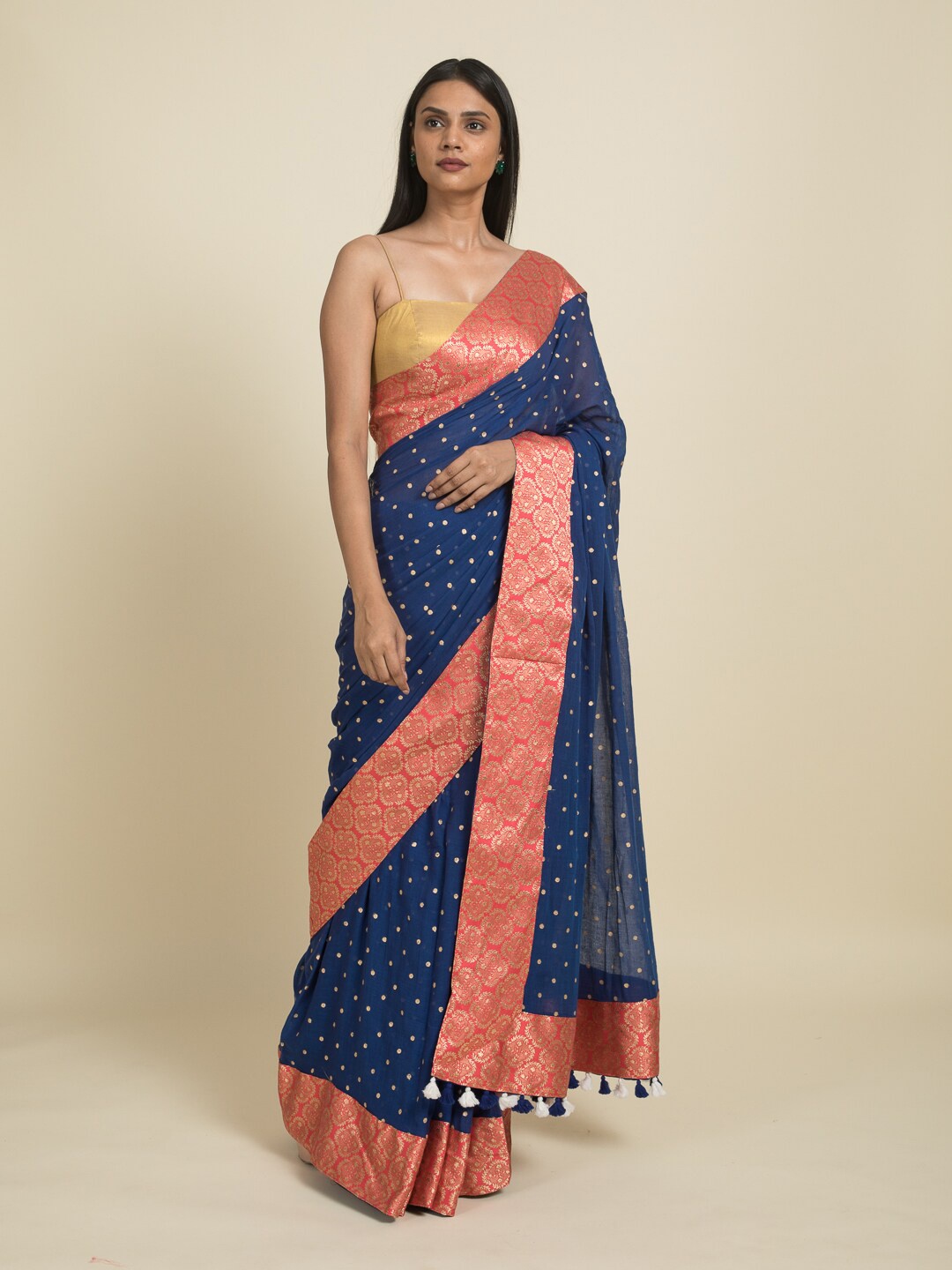 

Suta Blue & Gold-Toned Woven Design Zari Pure Cotton Saree