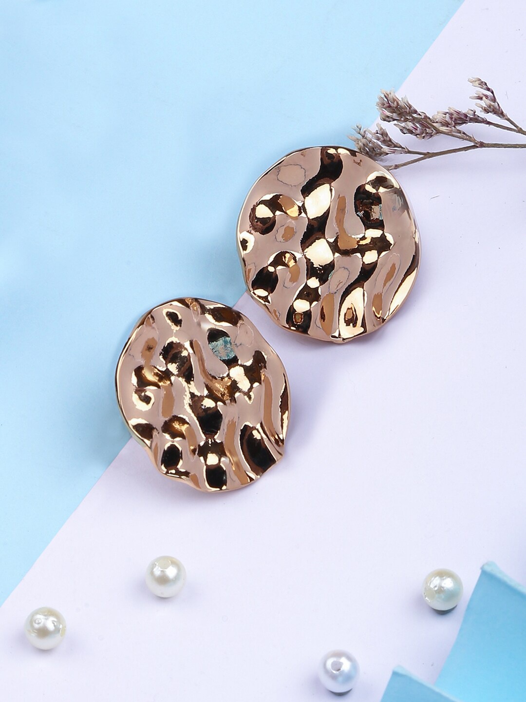 

Lilly & sparkle Gold-Toned Contemporary Studs Earrings