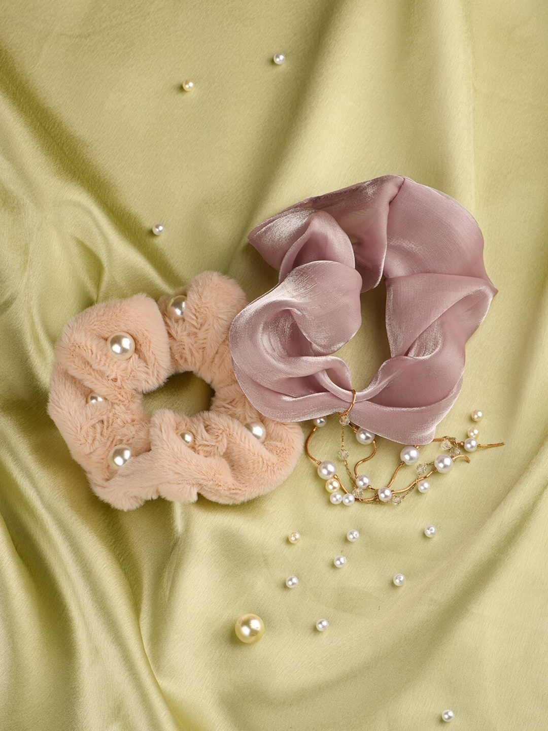 

Lilly & sparkle Women Beige & White Set of 2 Embellished Ponytail Holders