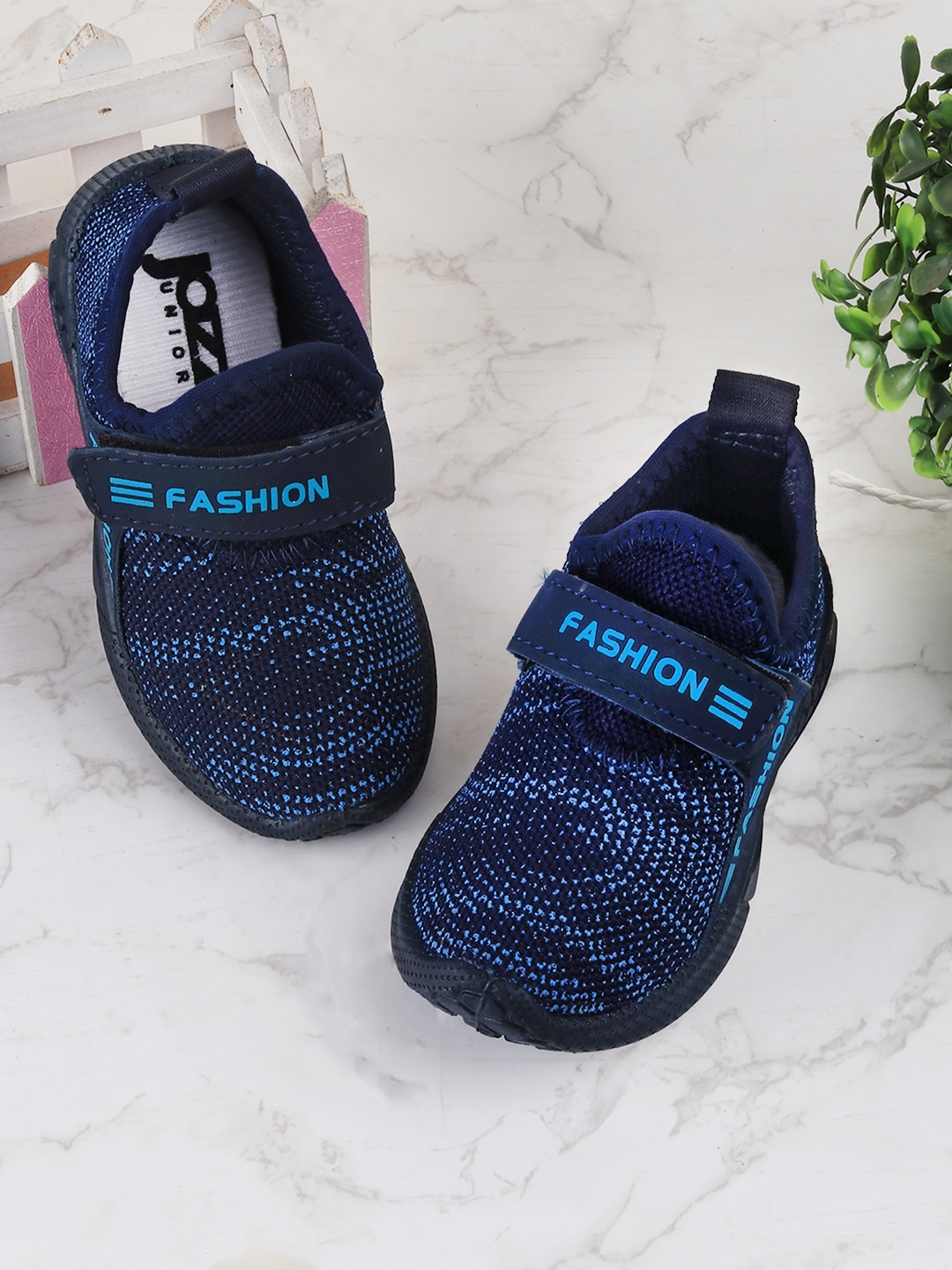 

Jazzy Juniors Boys Blue Sneakers