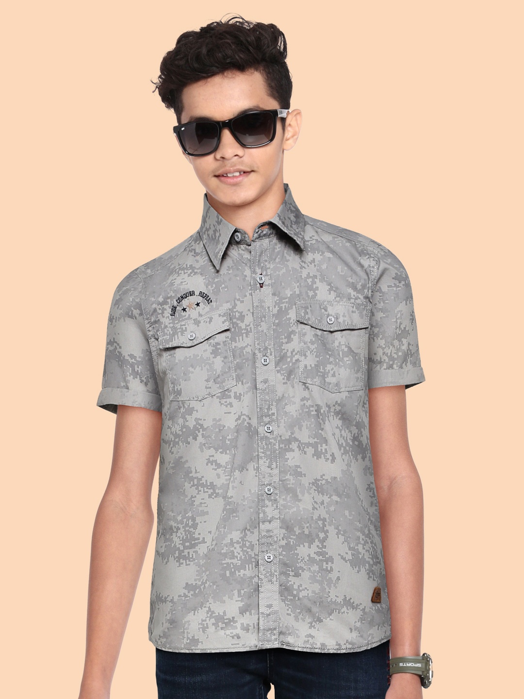 

UTH by Roadster Boys Grey Printed Pure Cotton Casual Shirt