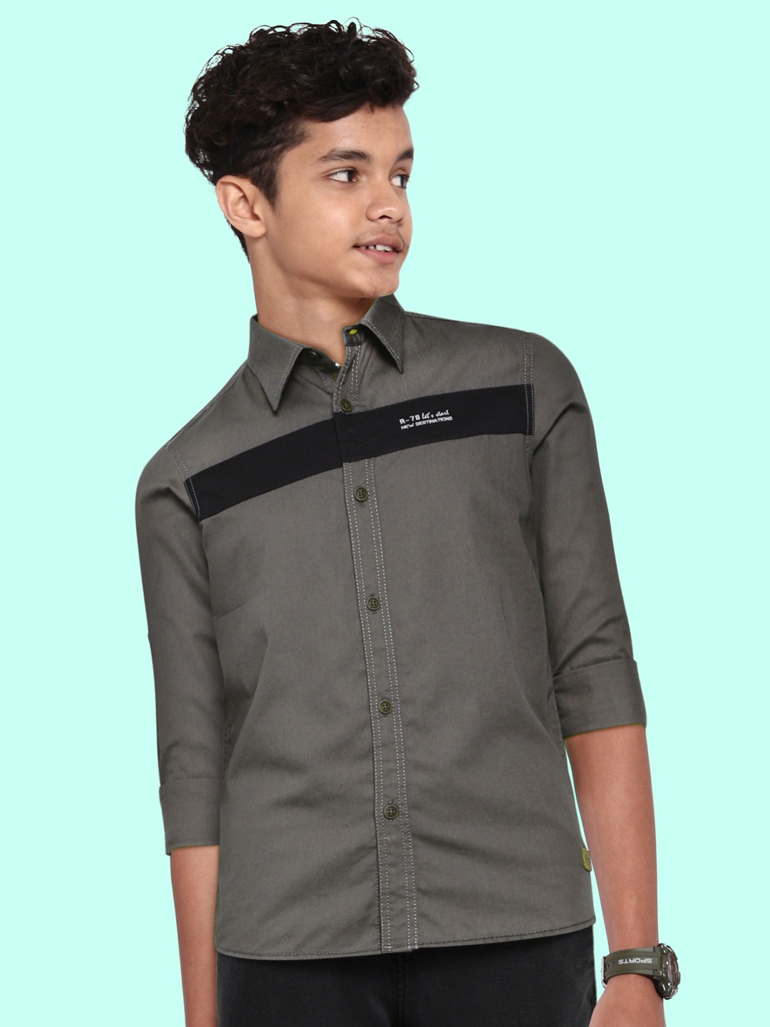 

UTH by Roadster Boys Charcoal Pure Cotton Casual Shirt