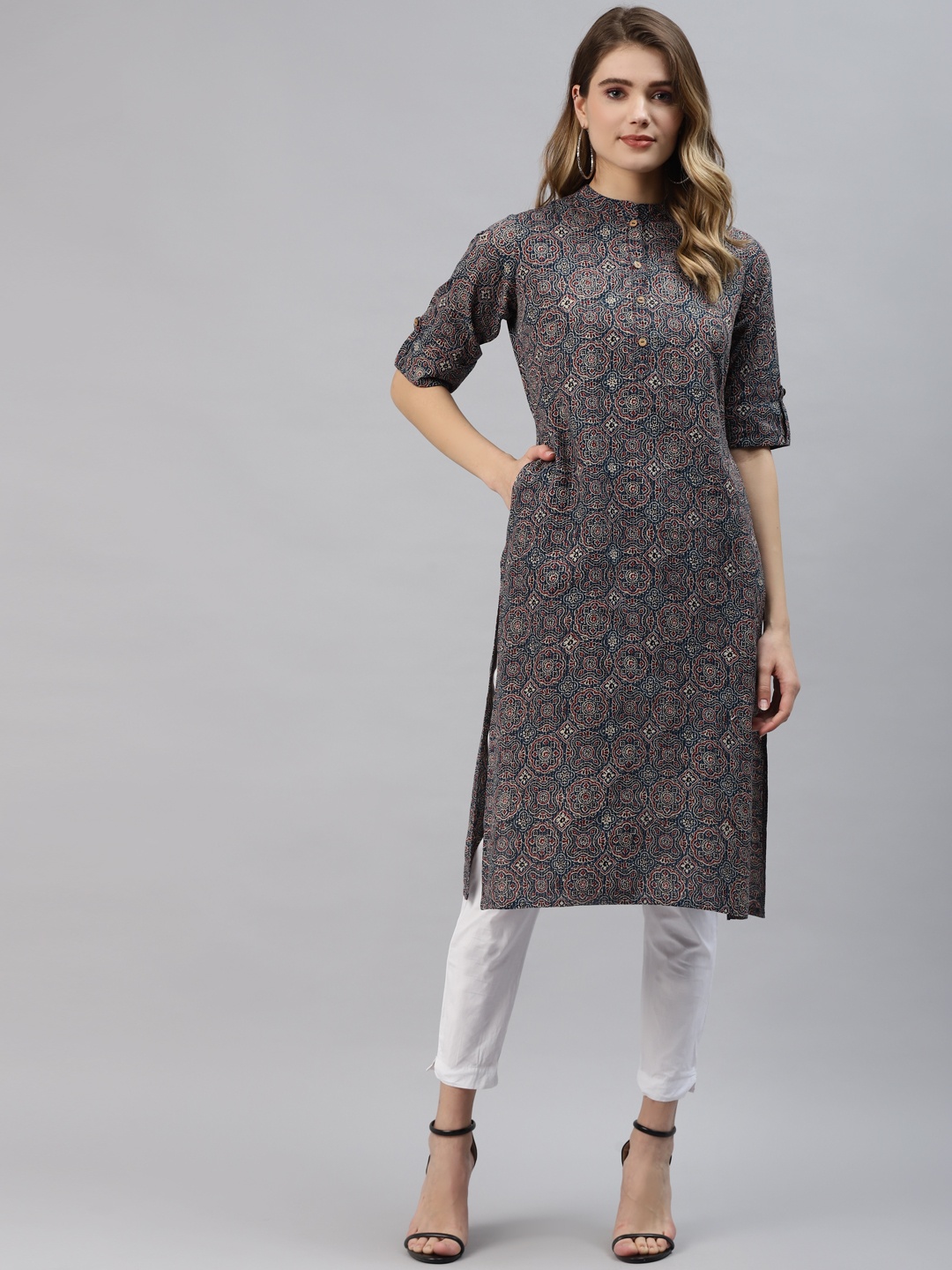 

Divena Women Navy Blue & Maroon Ethnic Motifs Printed Cotton Kurta
